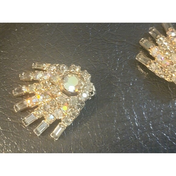 Resplendent AB Rhinestone Crystal Baguette Clip Earrings Hobe Gold Plt MCM VTG - Picture 11 of 14